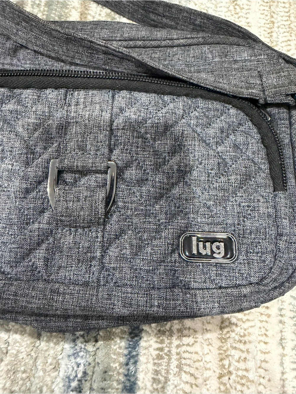 lug crossbody messenger